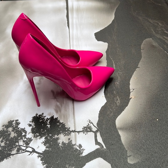 Beautiful Bold pink heels - Beast Fashion - Picture 4 of 9